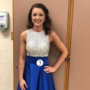 Meet your Posher, Lauren